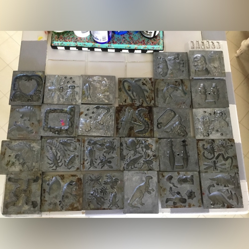 Creepy Crawler lot 26 molds vintage GUC